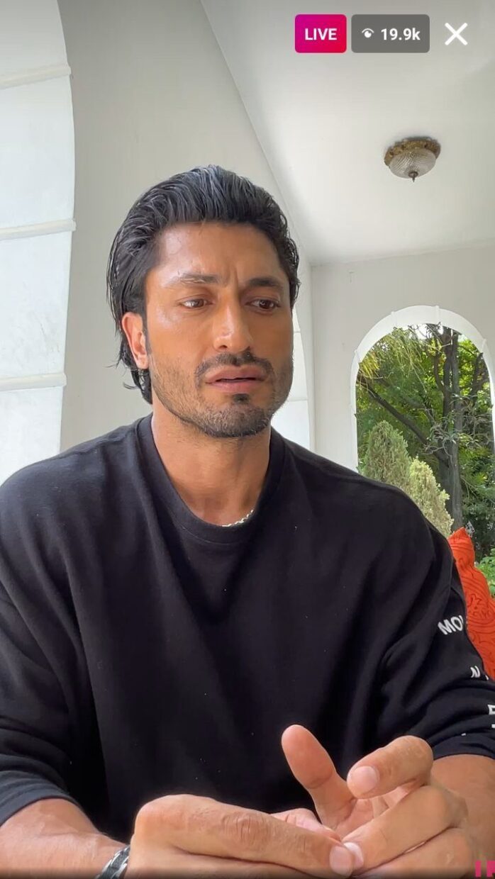 #VidyutJammwal honors 'closest companion