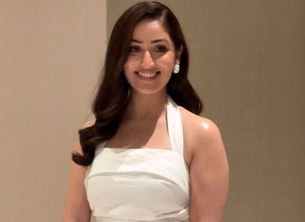 Yami Gautam looks ethereal in a Rs 24,000 halter-neck dress! 24000 : Bollywood News